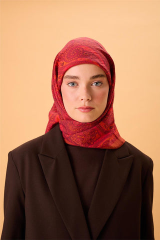 Viskon Karışımlı Velora Eşarp Alev-Fuşya Narçiçeği Taba Desenli Tok Duruşlu
                90X90