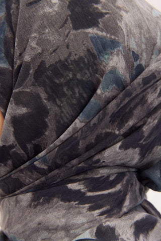 Viscose Velora Scarf, Four Seasons Kilim Pattern, Light Gray, 90x90 cm 