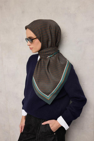 Viskon Aura Eşarp Zümrüt Yeşili Zincir Desenli Tok Duruşlu 90X90