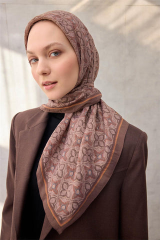 Viscose Velora Scarf, Powder Pink, Mink, Clover Pattern, Firm Structure, 90x90 cm.