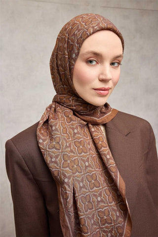Viskon Velora Eşarp Taba Karamel Yonca Desenli Tok Duruşlu 90X90 - Velora Eşarp - | Silk Home