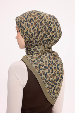 Viscose Velora Scarf, Four Seasons Kilim Pattern, Light Gray, 90x90 cm 