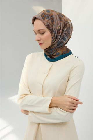 Viskon Velora Eşarp Petrol Yeşil-Hardal Desenli Kaymaz Tok Duruşlu 90X90 - Velora Eşarp - | Silk Home
