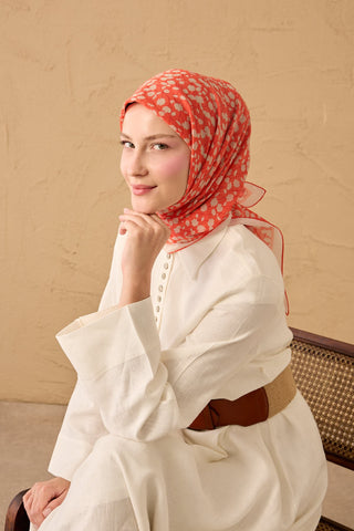 Yaz Esintisi Ditsy Floral Narçiçeği