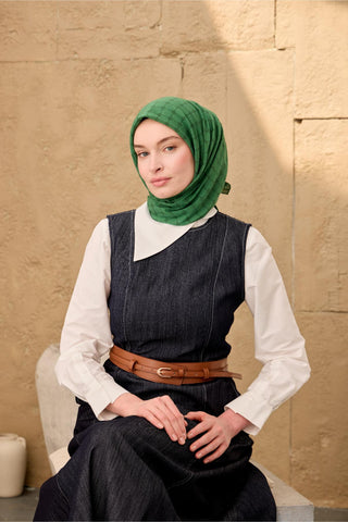 Pamuk Floş Eşarp Koyu Yeşil–Çimen Desenli Kaymaz Dokulu Tok Duruşlu 90X90