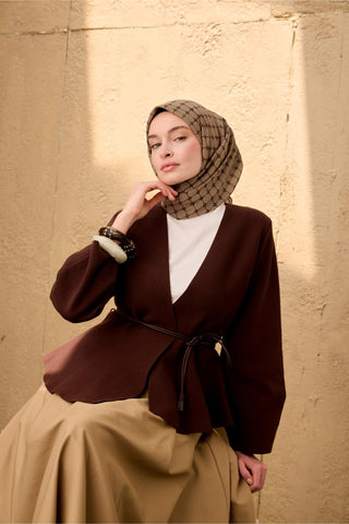 Pamuk Floş Eşarp Koyu Vizon–Acı Kahve Desenli Kaymaz Dokulu Tok Duruşlu 90X90