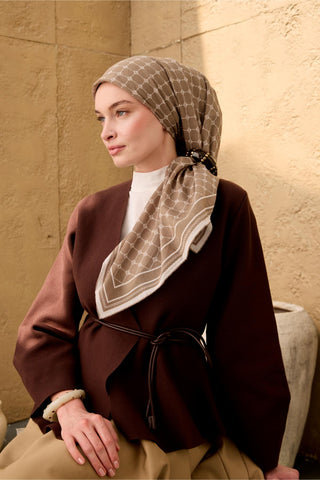 Cotton-Flos Scarf, Dark Mink-White Patterned, Firm Structure, 90x90 cm.