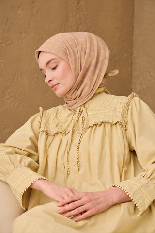 Pamuk-Flos Eşarp Vizon-Sarı Desenli Tok Duruşlu 90X90